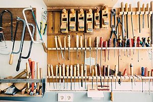 5-Must-Have-Tools-for-Content-Creators-to-be-More-Productive